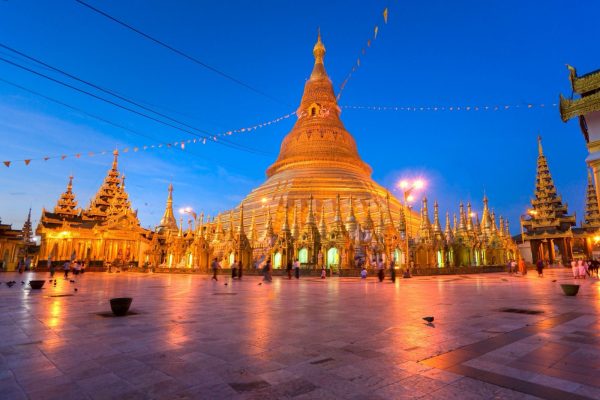 เจดีย์ชเวดากอง สถานที่ศักดิ์สิทธิ์ของประเทศพม่า เป็นเมืองที่ต้องได้ไปสักครั้ง